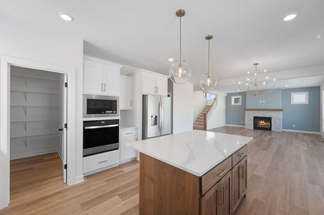 7459 Waters Edge Avenue, Shakopee, MN 55379