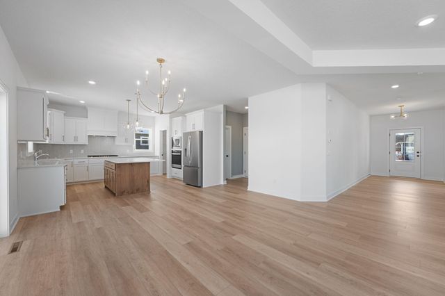 7459 Waters Edge Avenue, Shakopee, MN 55379