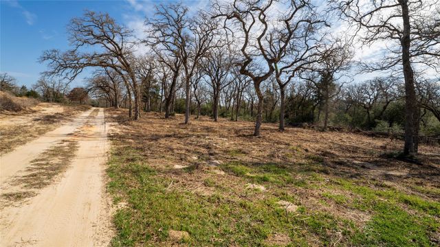 4066 County Road 448, Thorndale, TX 76577