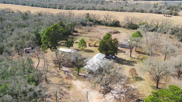 4066 County Road 448, Thorndale, TX 76577