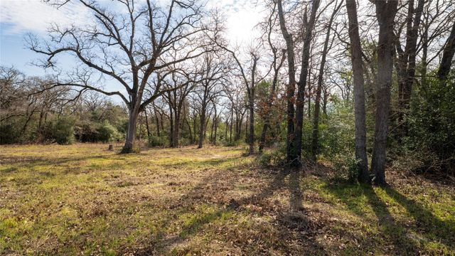 4066 County Road 448, Thorndale, TX 76577