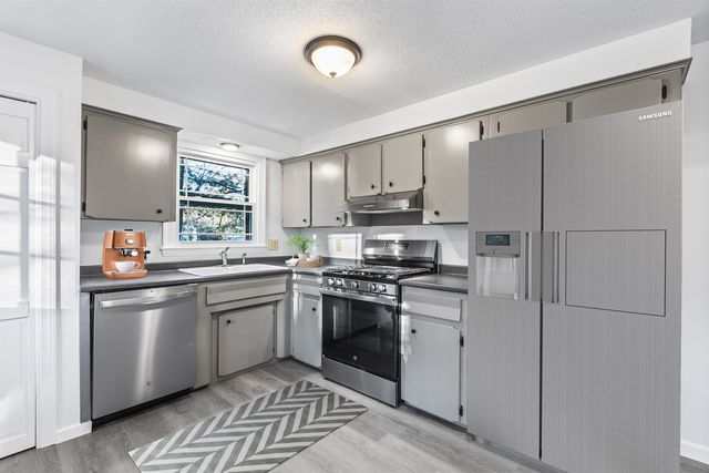 31 Tenby Drive, Nashua, NH 03062