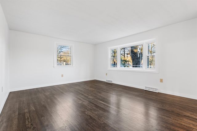 31 Tenby Drive, Nashua, NH 03062