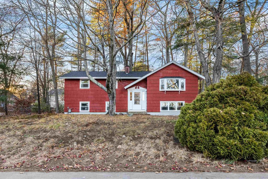 31 Tenby Drive, Nashua, NH 03062
