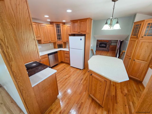 950 APACHE ST, Cheyenne, WY 82009