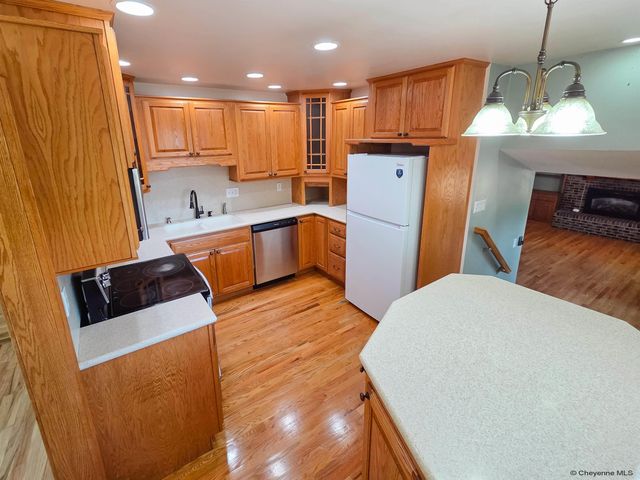 950 APACHE ST, Cheyenne, WY 82009