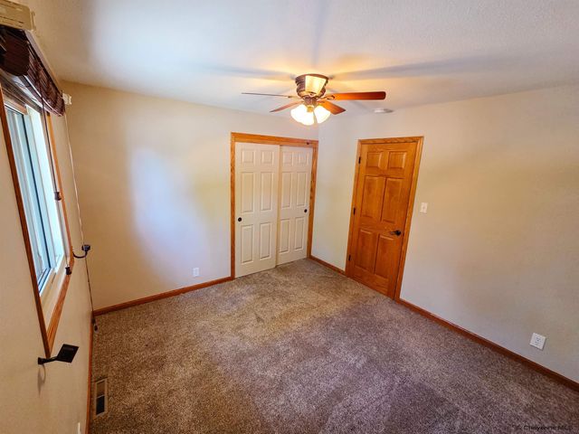 950 APACHE ST, Cheyenne, WY 82009