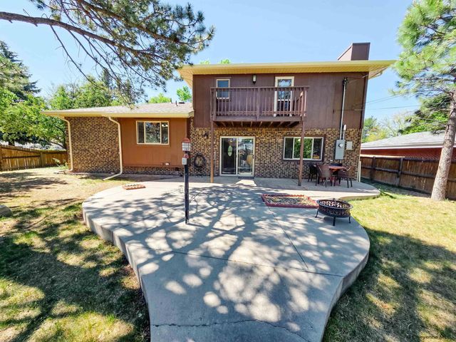 950 APACHE ST, Cheyenne, WY 82009