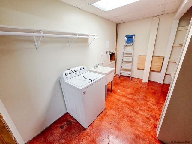 950 APACHE ST, Cheyenne, WY 82009