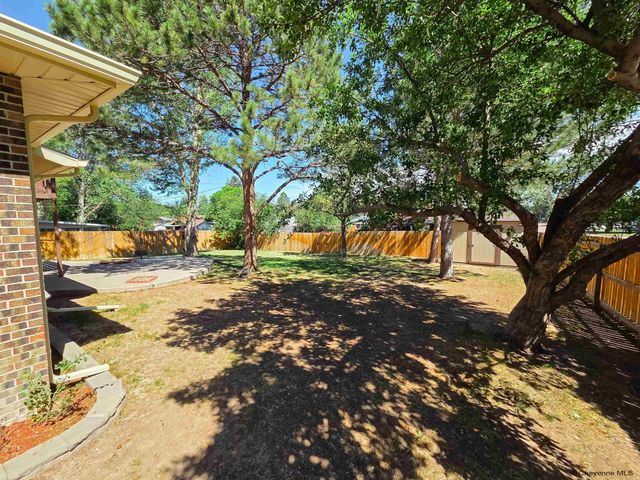 950 APACHE ST, Cheyenne, WY 82009