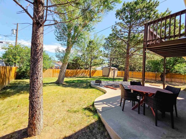 950 APACHE ST, Cheyenne, WY 82009