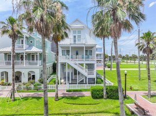 737 Shiraz Passage, Galveston, TX 77550