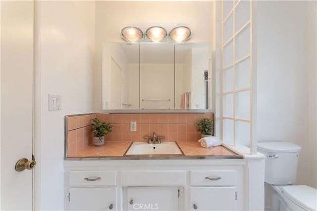 5299 Dobson, Culver City, CA 90230