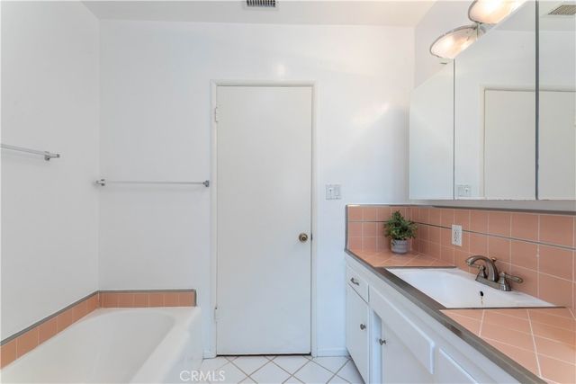 5299 Dobson, Culver City, CA 90230