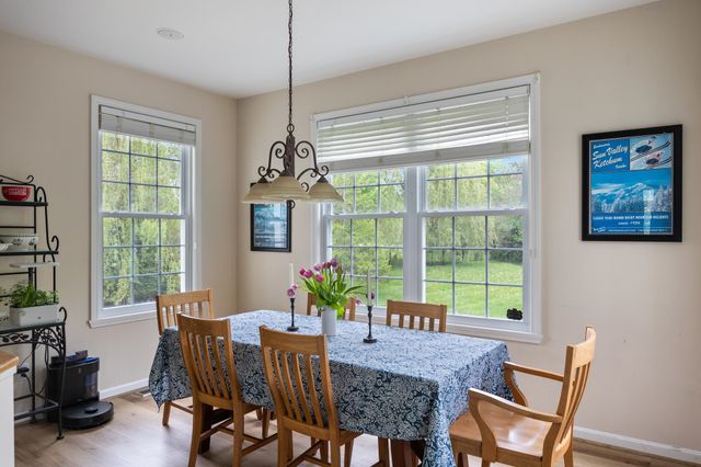 37 Tabor Place, South Burlington, VT 05403