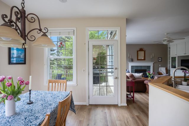 37 Tabor Place, South Burlington, VT 05403
