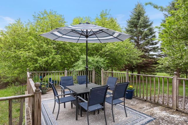 37 Tabor Place, South Burlington, VT 05403