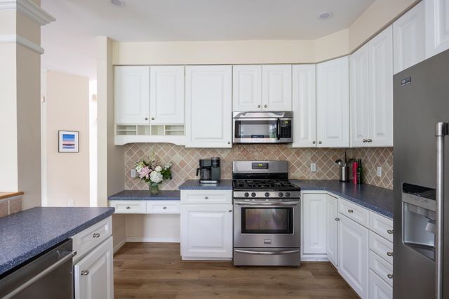 37 Tabor Place, South Burlington, VT 05403