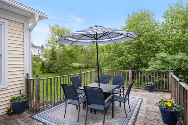 37 Tabor Place, South Burlington, VT 05403