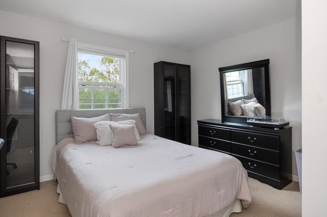 37 Tabor Place, South Burlington, VT 05403