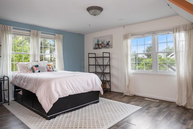 37 Tabor Place, South Burlington, VT 05403