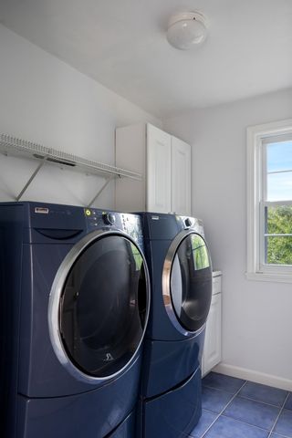 37 Tabor Place, South Burlington, VT 05403