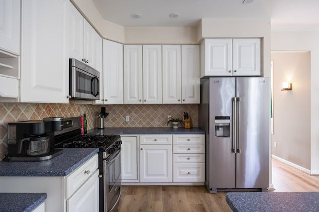 37 Tabor Place, South Burlington, VT 05403