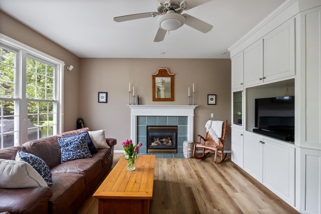 37 Tabor Place, South Burlington, VT 05403