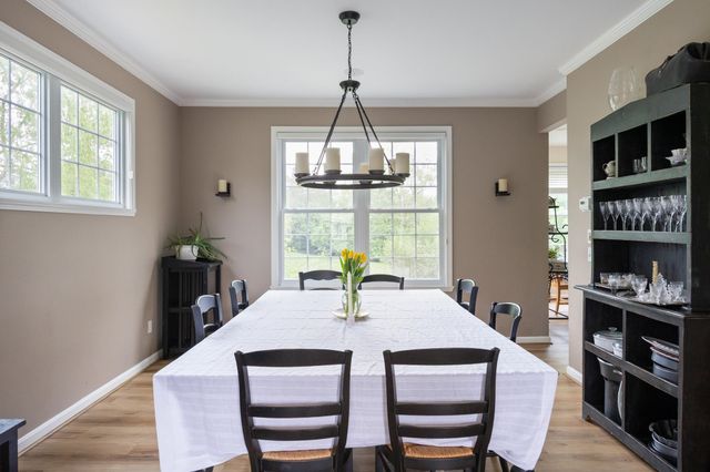 37 Tabor Place, South Burlington, VT 05403