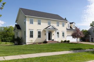 37 Tabor Place, South Burlington, VT 05403