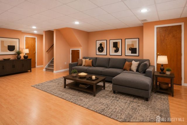 33 Allison Drive, East Brunswick, NJ 08816