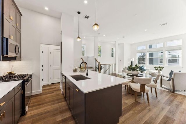 2125 Hoskins Drive C, Houston, TX 77080