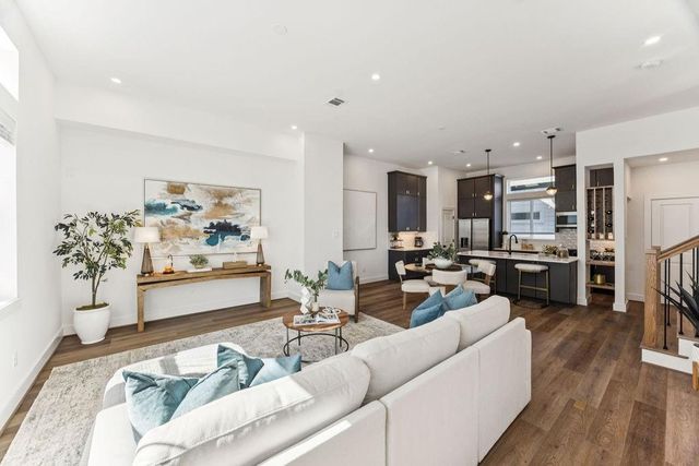 2125 Hoskins Drive C, Houston, TX 77080