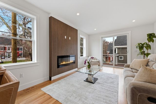 2 Old County Rd 14, Salisbury, MA 01952