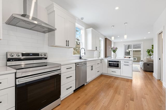 2 Old County Rd 14, Salisbury, MA 01952