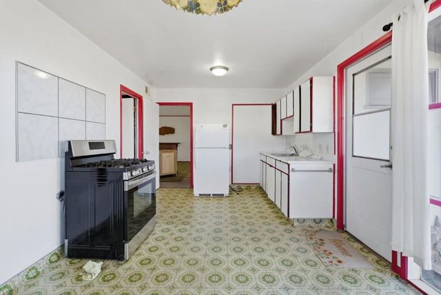 1709 Hillside Boulevard, South San Francisco, CA 94080