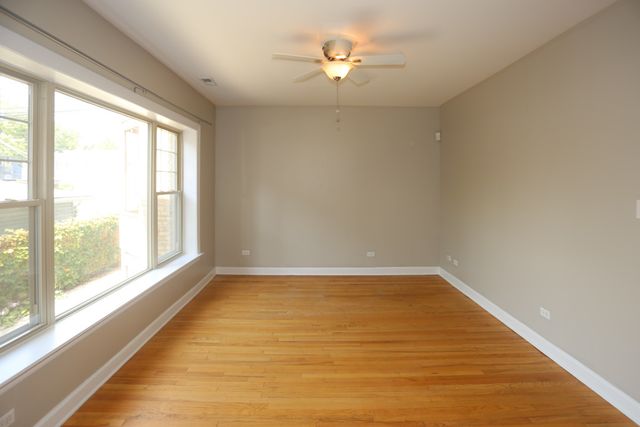 5208 N Sawyer Avenue 1, Chicago, IL 60625