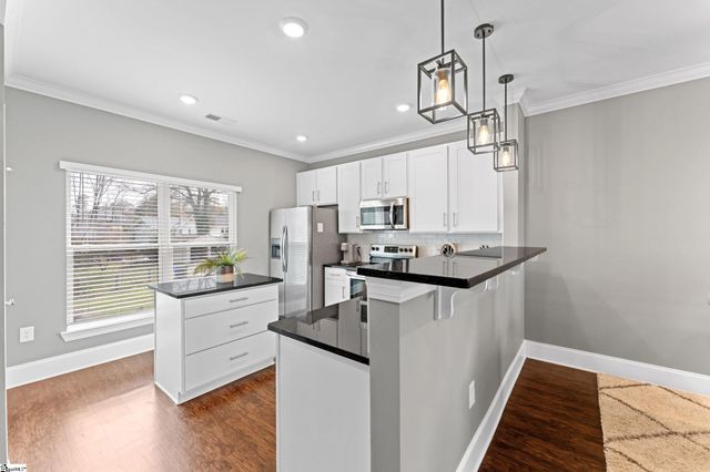 1505 E North Street Unit 2104, Greenville, SC 29607