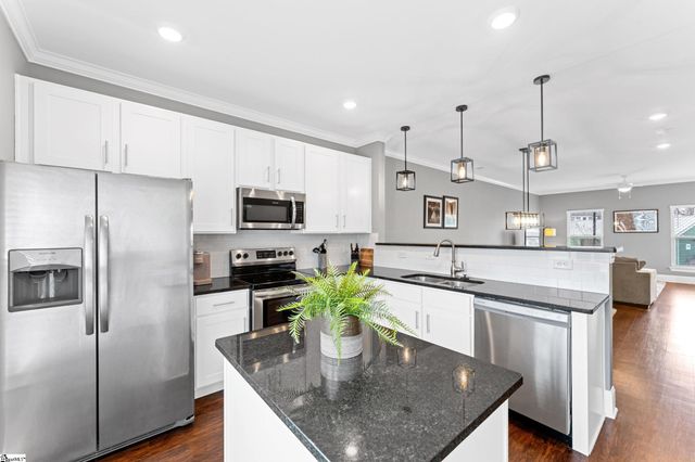 1505 E North Street Unit 2104, Greenville, SC 29607