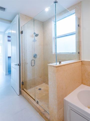 3236 NE 5th Street 402, Pompano Beach, FL 33062