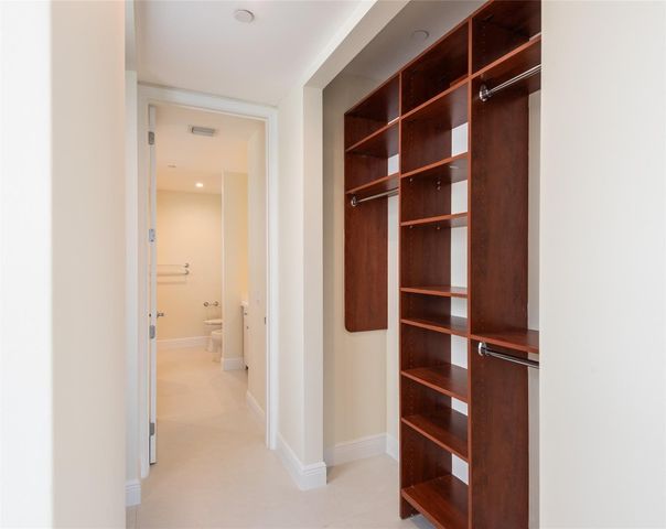 3236 NE 5th Street 402, Pompano Beach, FL 33062