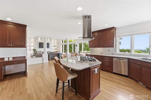 17288 SE 57th Place, Bellevue, WA 98006