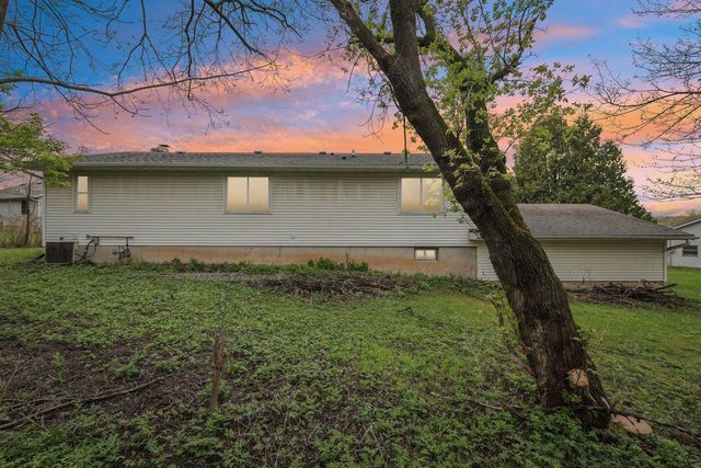 517 Highland Drive, Baraboo, WI 53913
