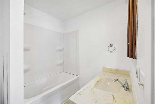 517 Highland Drive, Baraboo, WI 53913