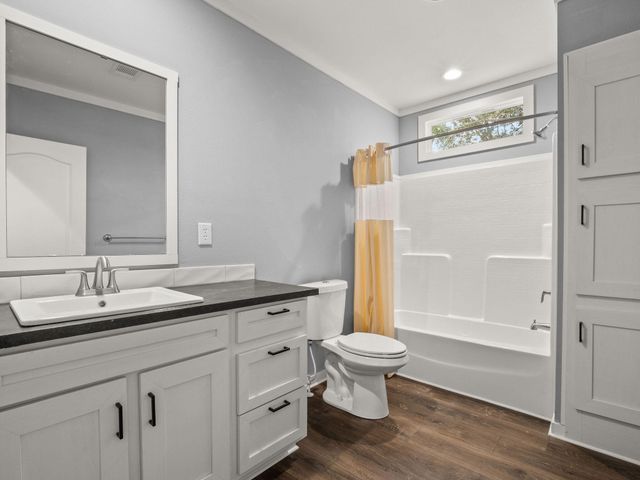 8559 Gulf Hwy Trlr 218, Lake Charles, LA 70607