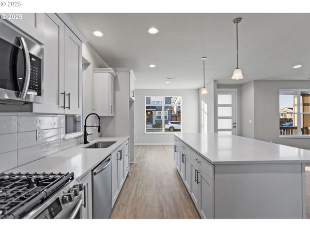 8254 Se Orion Ln, Hillsboro, OR 97123