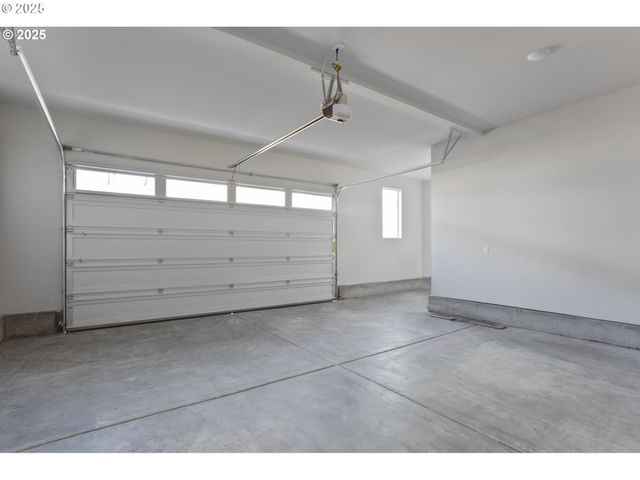 8254 Se Orion Ln, Hillsboro, OR 97123