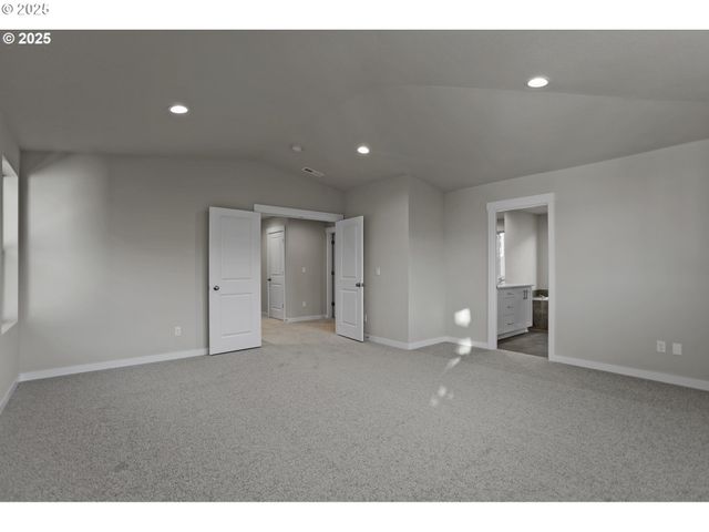 8254 Se Orion Ln, Hillsboro, OR 97123