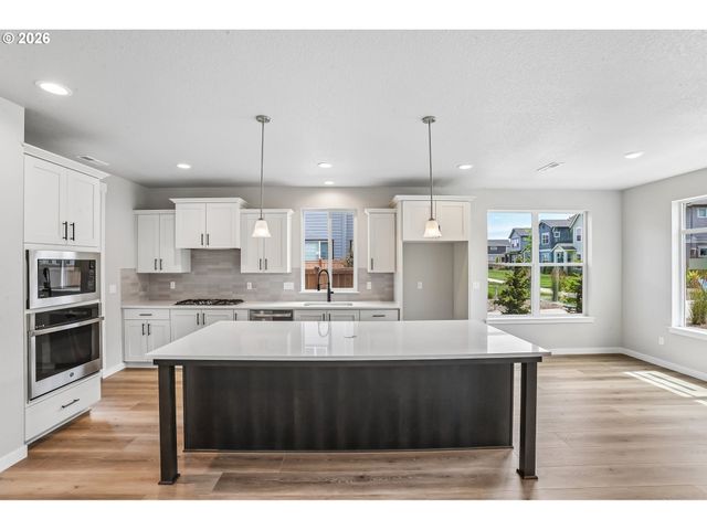 8254 Se Orion Ln, Hillsboro, OR 97123