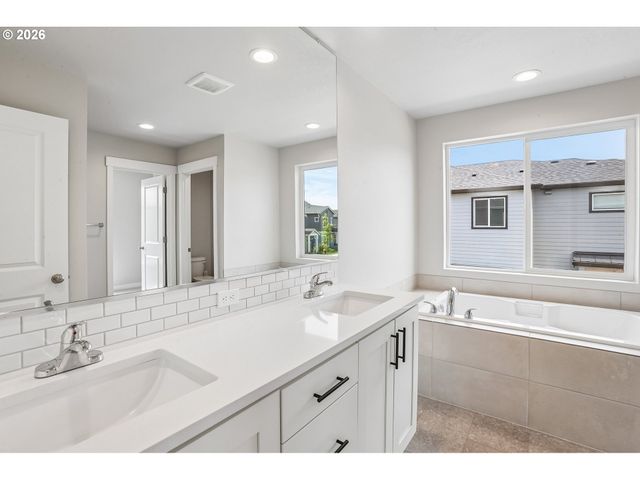 8254 Se Orion Ln, Hillsboro, OR 97123